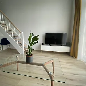 Wroclaw-lotnisko Apartment